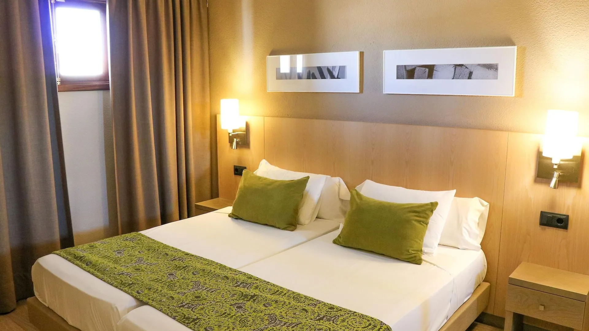 Marins Suites - Adults Only Hotel Cala Millor  4*, Cala Millor (Mallorca)